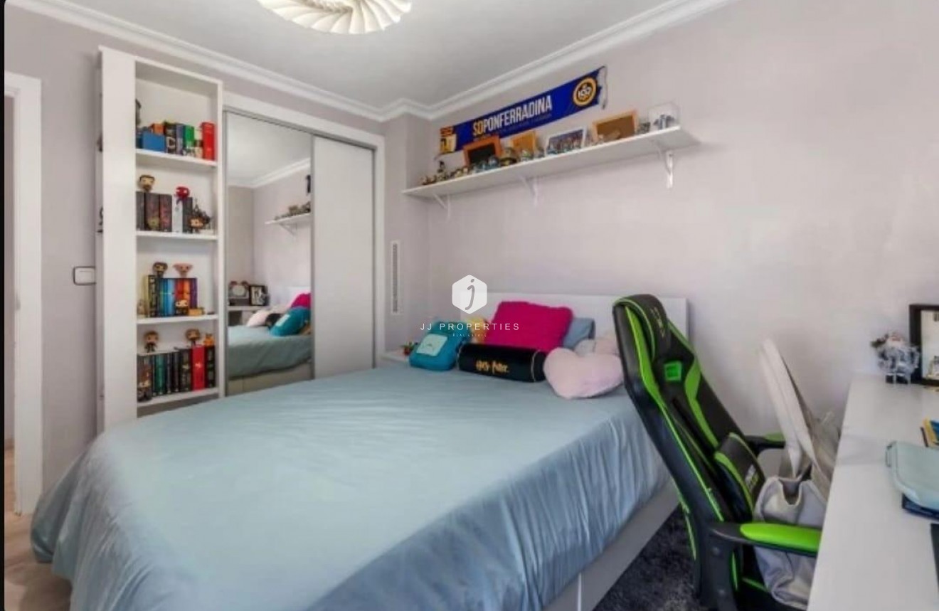 Segunda mano - Chalet -
Torrevieja - aguas nuevas