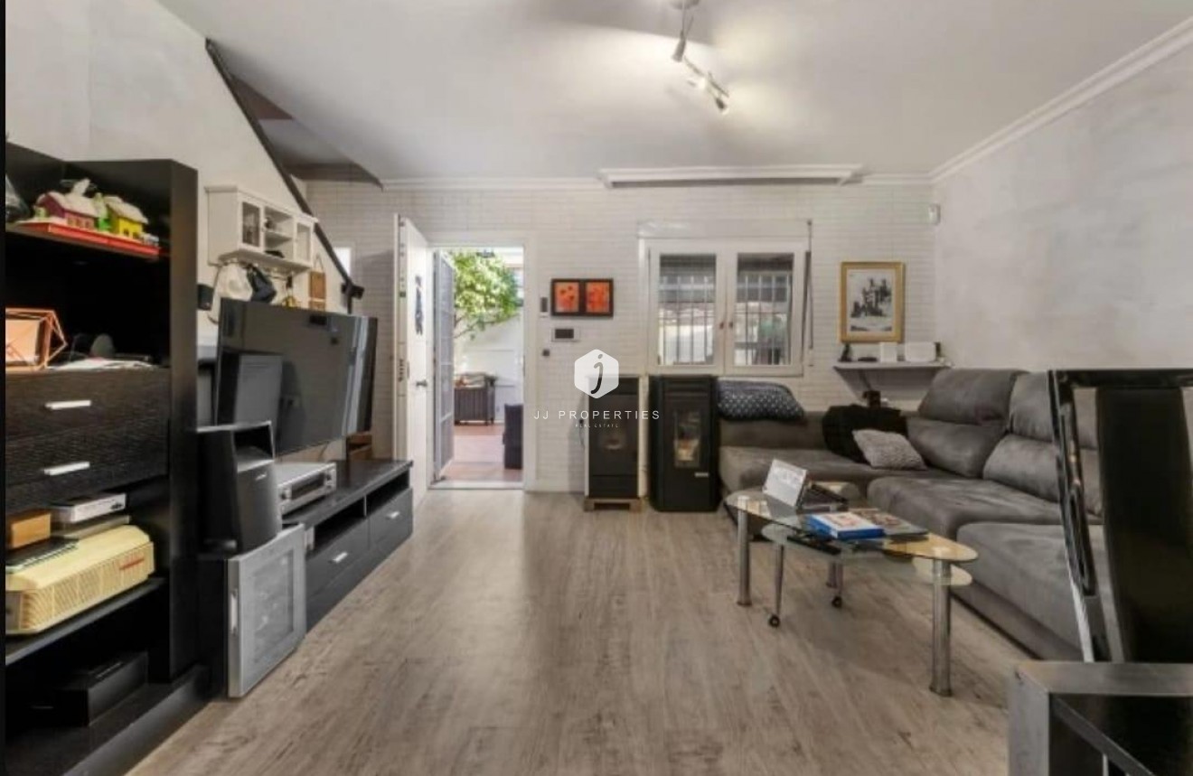 Segunda mano - Chalet -
Torrevieja - aguas nuevas