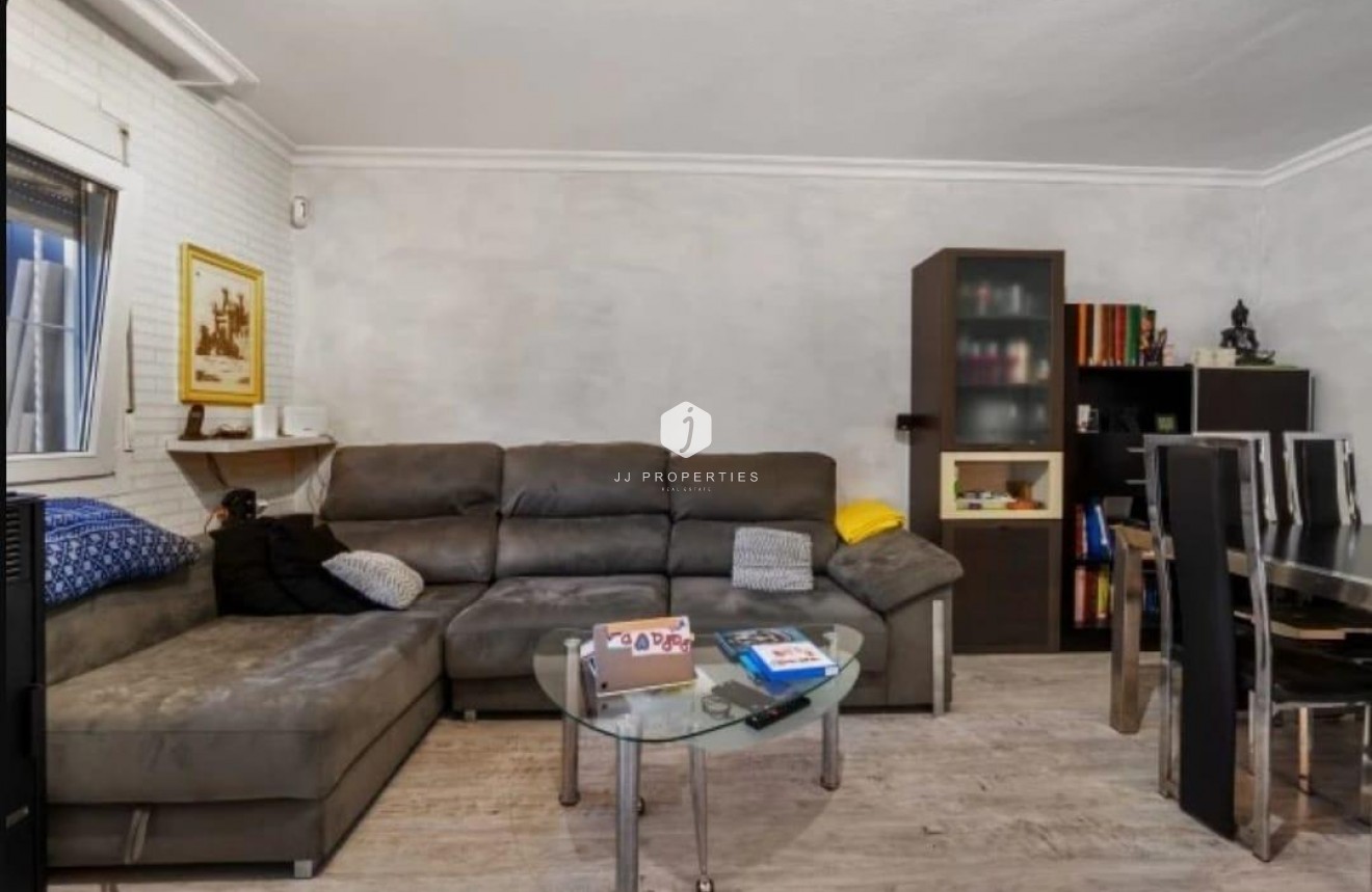 Segunda mano - Chalet -
Torrevieja - aguas nuevas