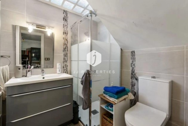 Segunda mano - Chalet -
Torrevieja - aguas nuevas