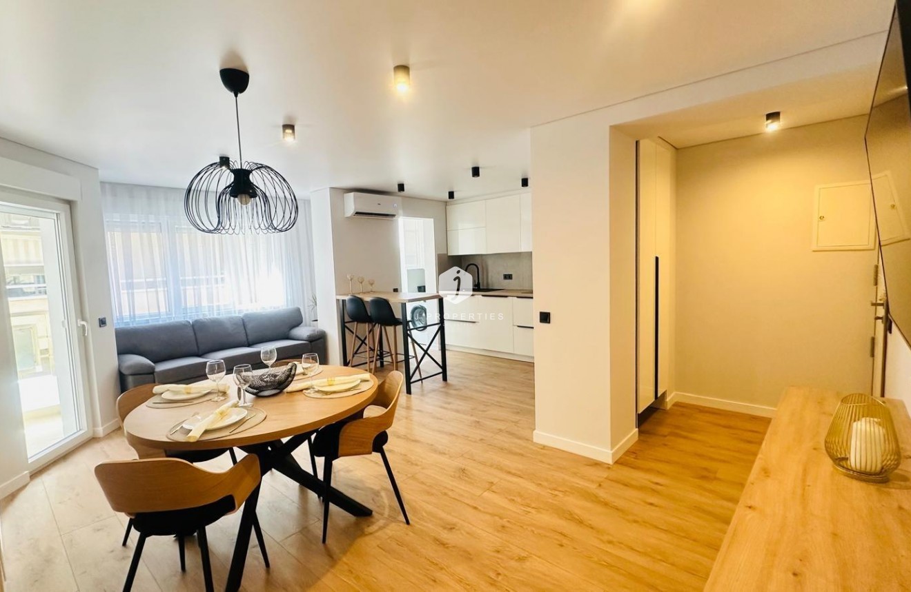 Segunda mano - Apartamento / piso -
Torrevieja - Playa del Cura