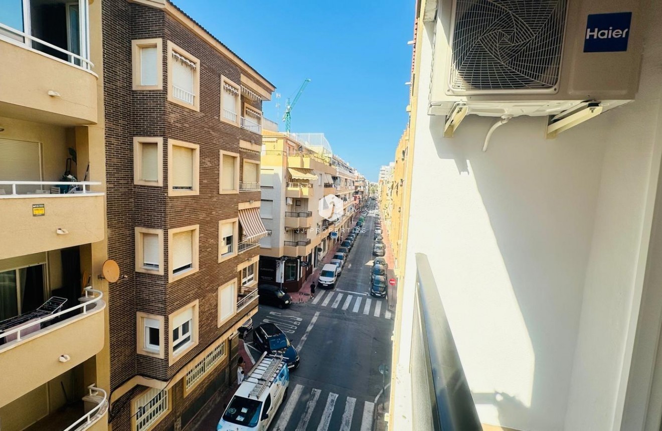 Segunda mano - Apartamento / piso -
Torrevieja - Playa del Cura