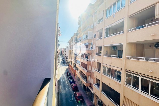 Segunda mano - Apartamento / piso -
Torrevieja - Playa del Cura