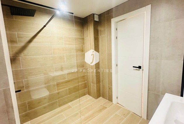 Segunda mano - Apartamento / piso -
Torrevieja - Playa del Cura