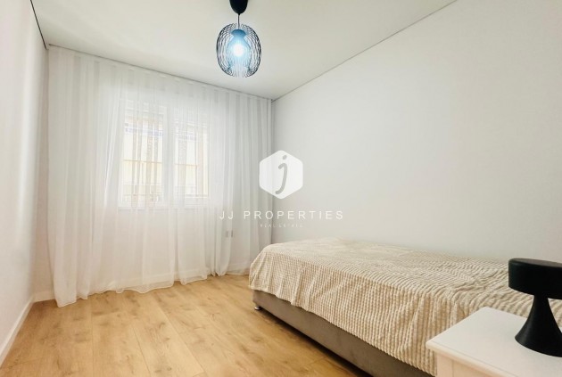 Segunda mano - Apartamento / piso -
Torrevieja - Playa del Cura