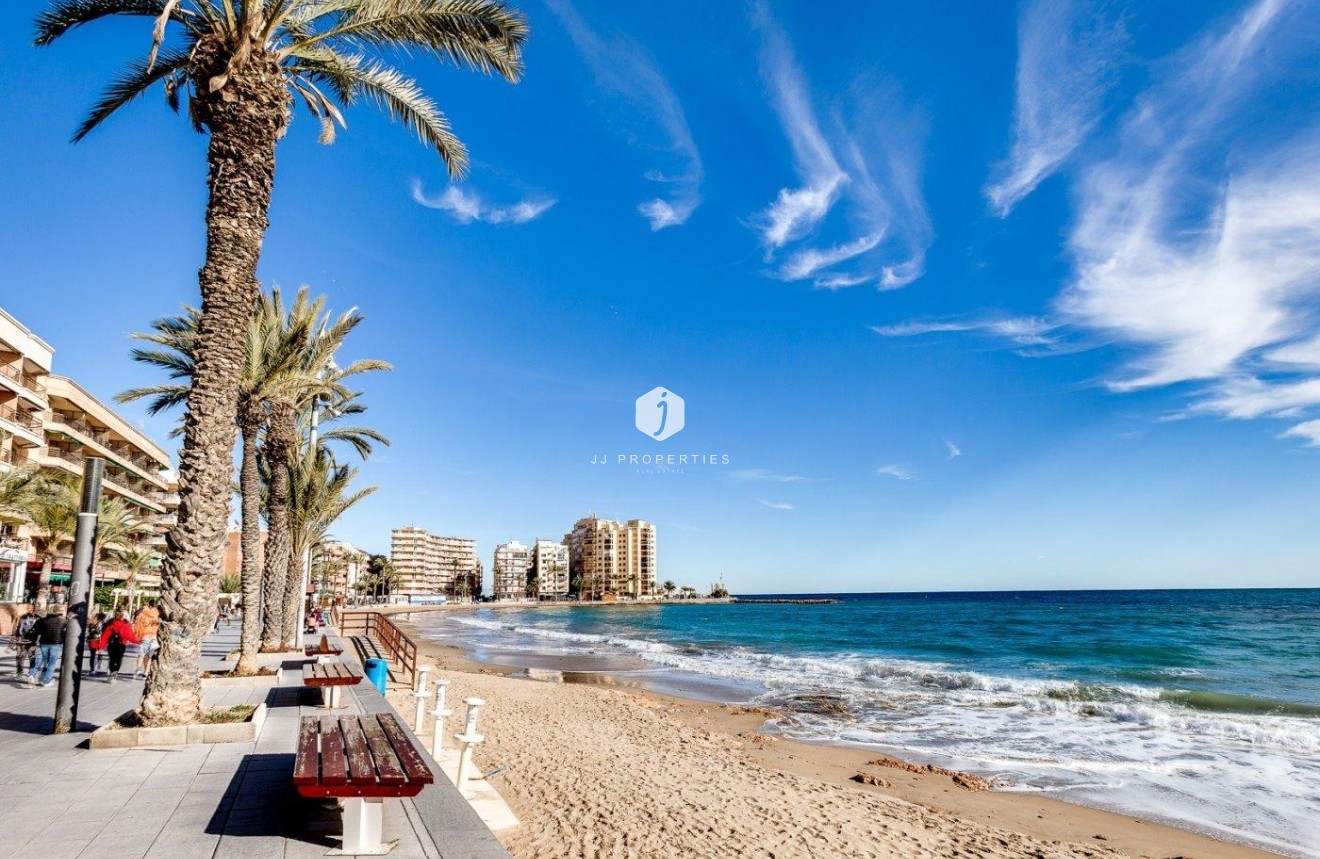 Segunda mano - Apartamento / piso -
Torrevieja - Playa del Cura
