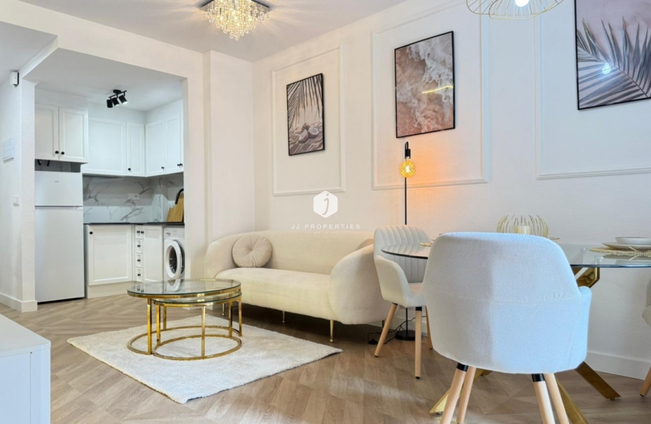 D'occasion - Appartement -
Torrevieja - Costa Blanca