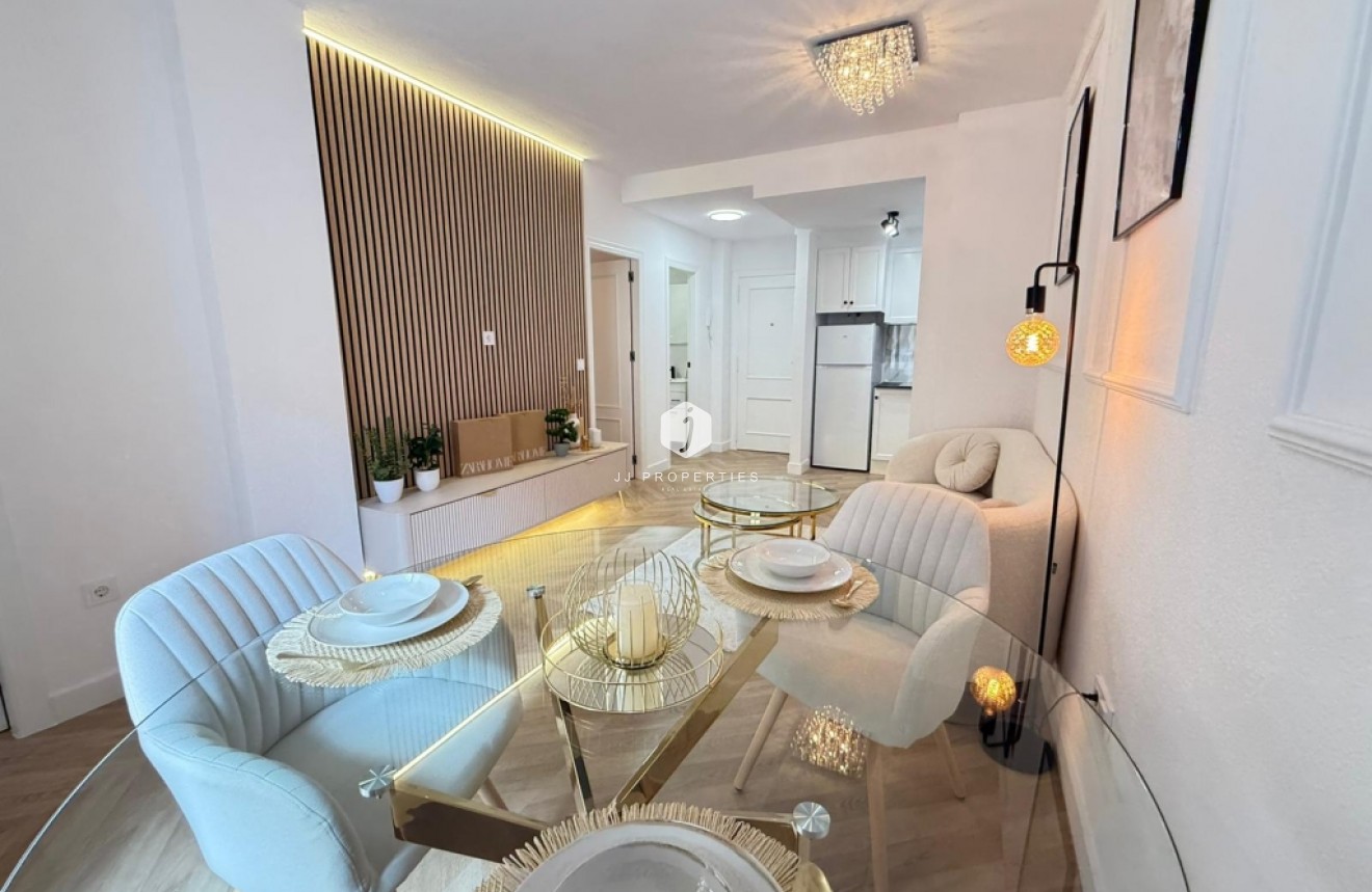 D'occasion - Appartement -
Torrevieja - Costa Blanca