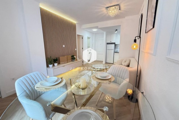 D'occasion - Appartement -
Torrevieja - Costa Blanca