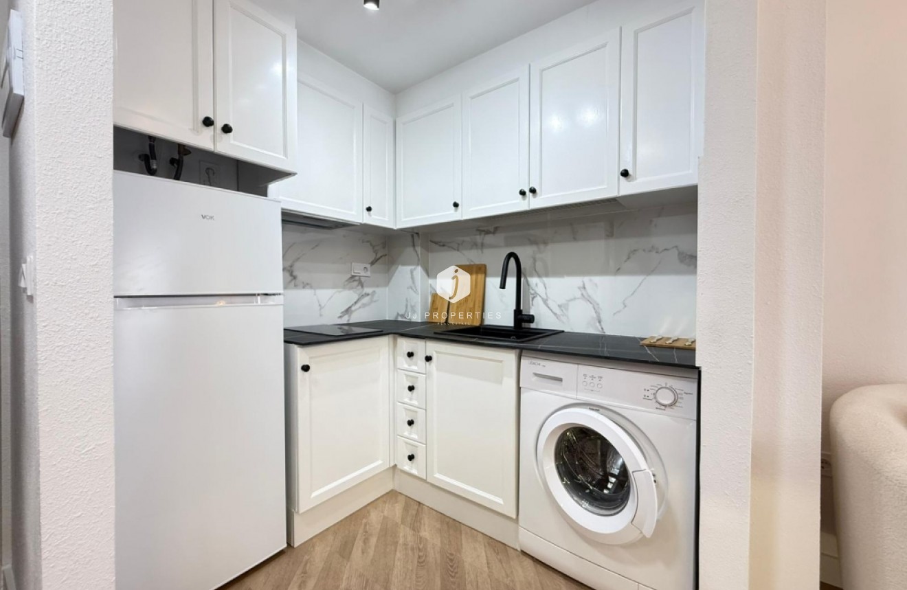 D'occasion - Appartement -
Torrevieja - Costa Blanca