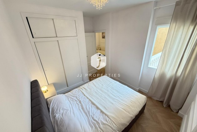 D'occasion - Appartement -
Torrevieja - Costa Blanca