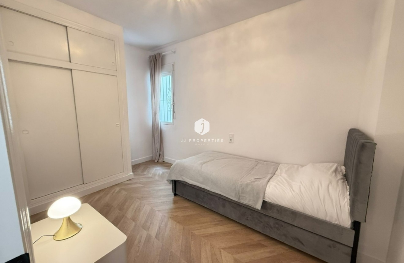 D'occasion - Appartement -
Torrevieja - Costa Blanca