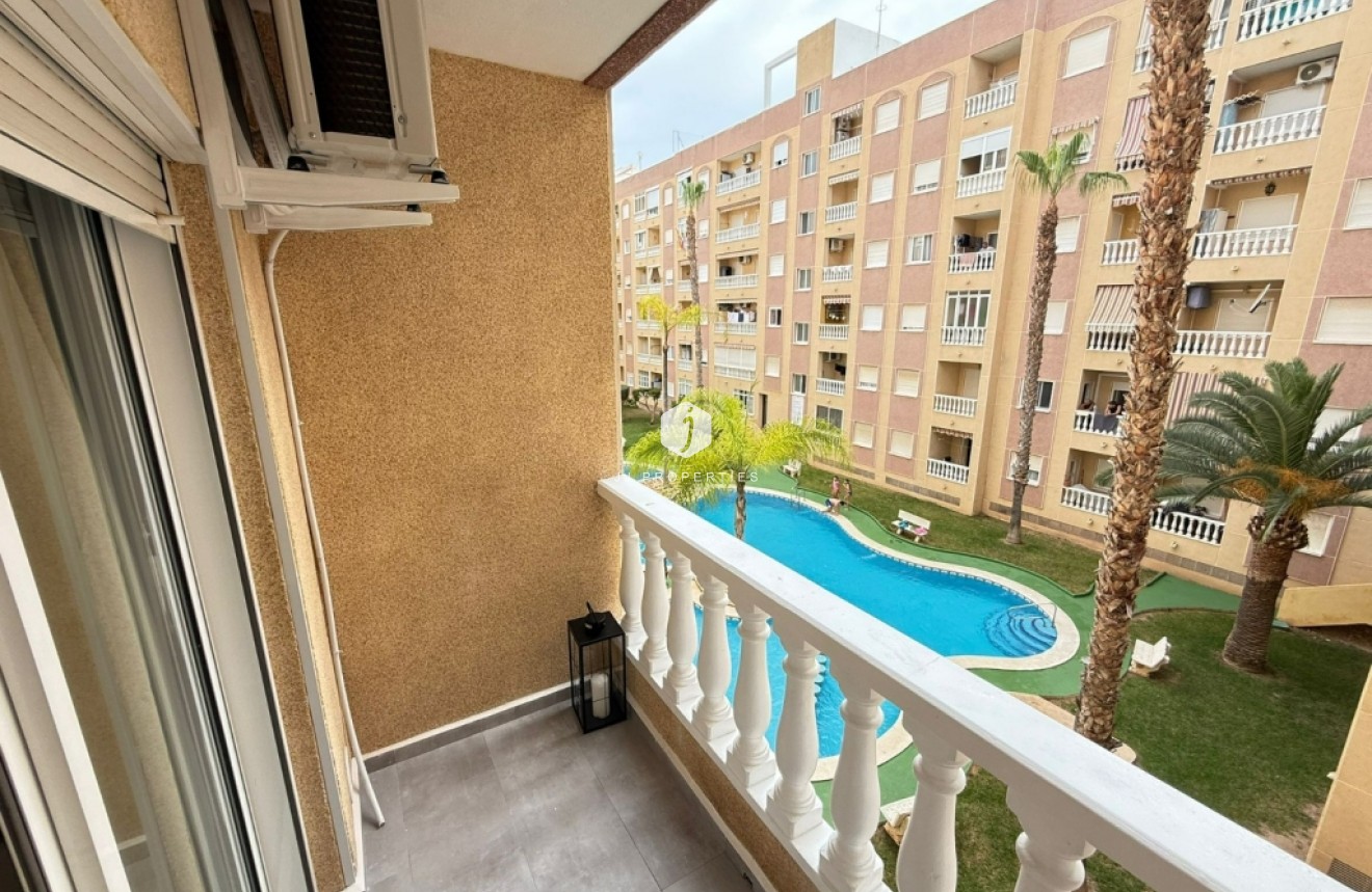 D'occasion - Appartement -
Torrevieja - Costa Blanca