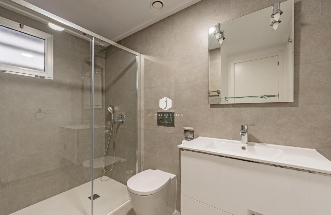 Segunda mano - Bungalow -
Torrevieja - Auguas Neuvas