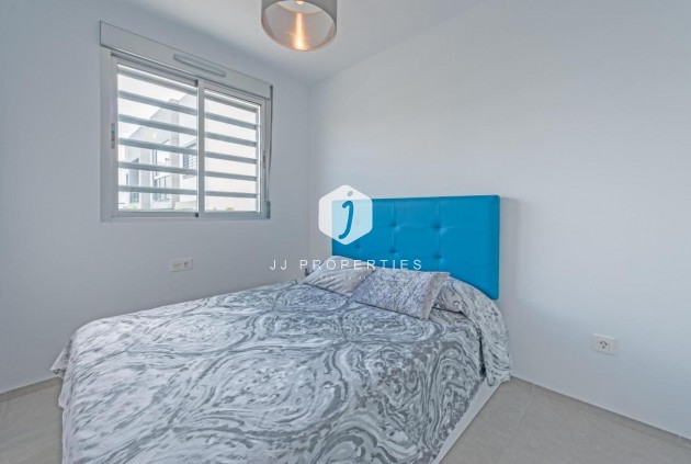 Segunda mano - Bungalow -
Torrevieja - Auguas Neuvas