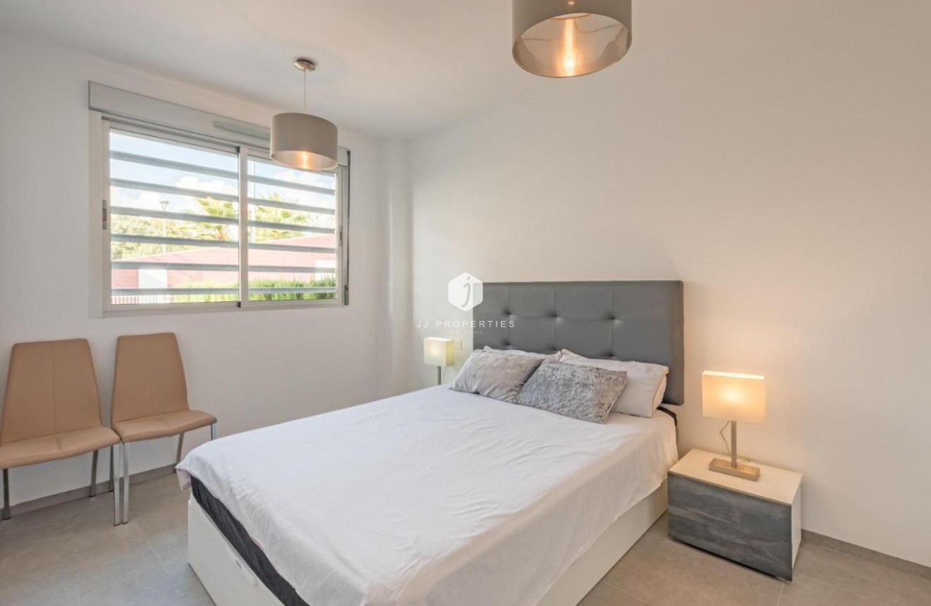 Segunda mano - Bungalow -
Torrevieja - Auguas Neuvas