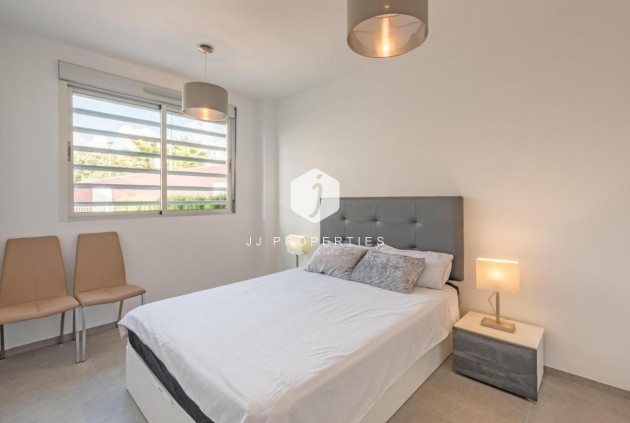 Segunda mano - Bungalow -
Torrevieja - Auguas Neuvas