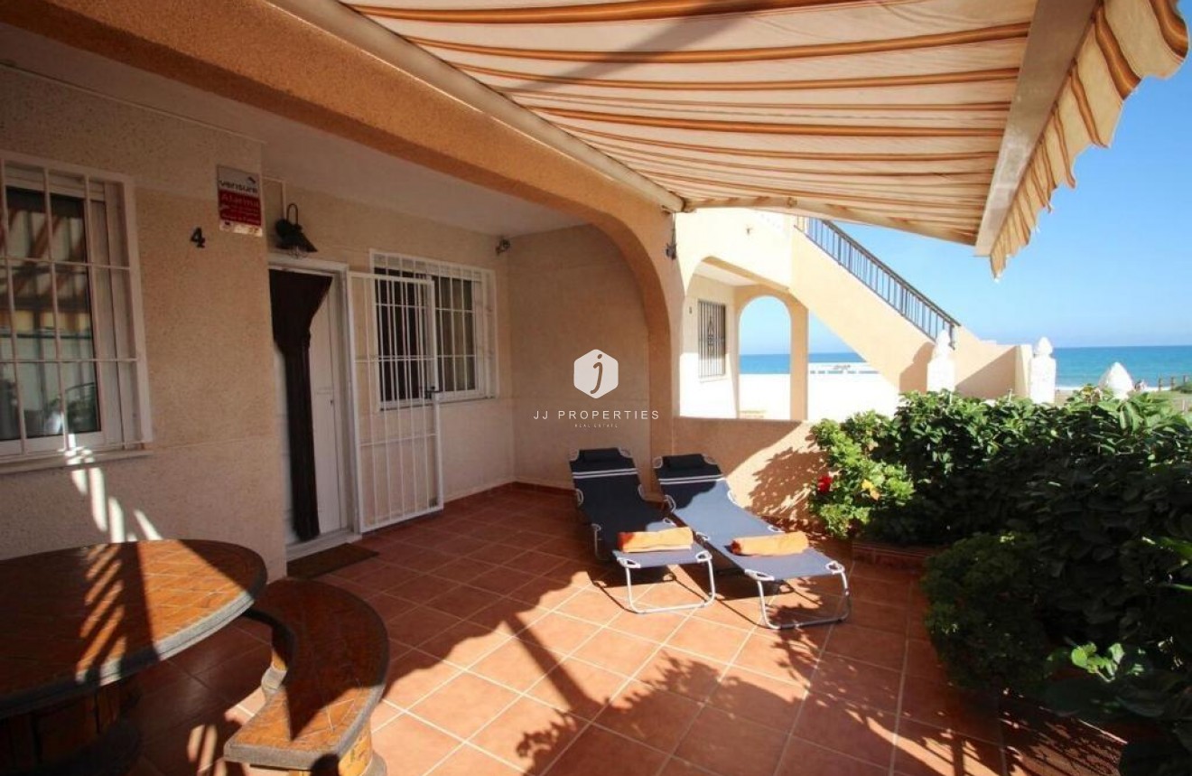 Segunda mano - Bungalow -
Torrevieja - La Mata