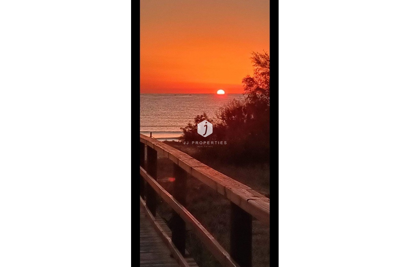 Segunda mano - Bungalow -
Torrevieja - La Mata