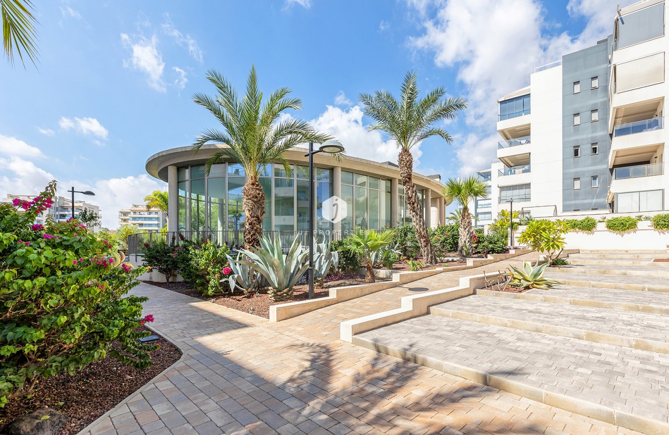 Segunda mano - Apartamento / piso -
Orihuela Costa - Costa Blanca