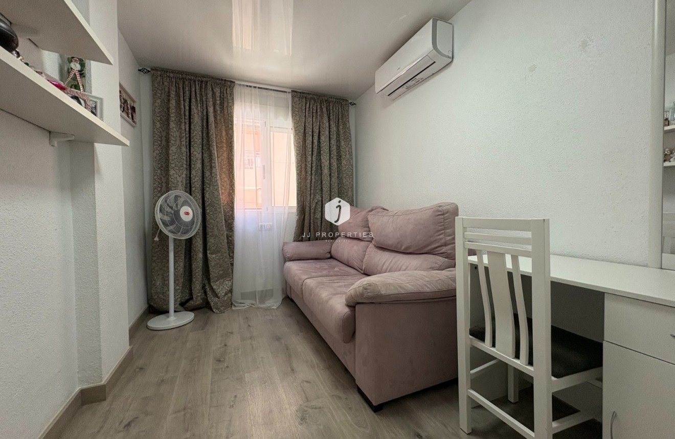 Segunda mano - Apartamento / piso -
Torrevieja - Costa Blanca