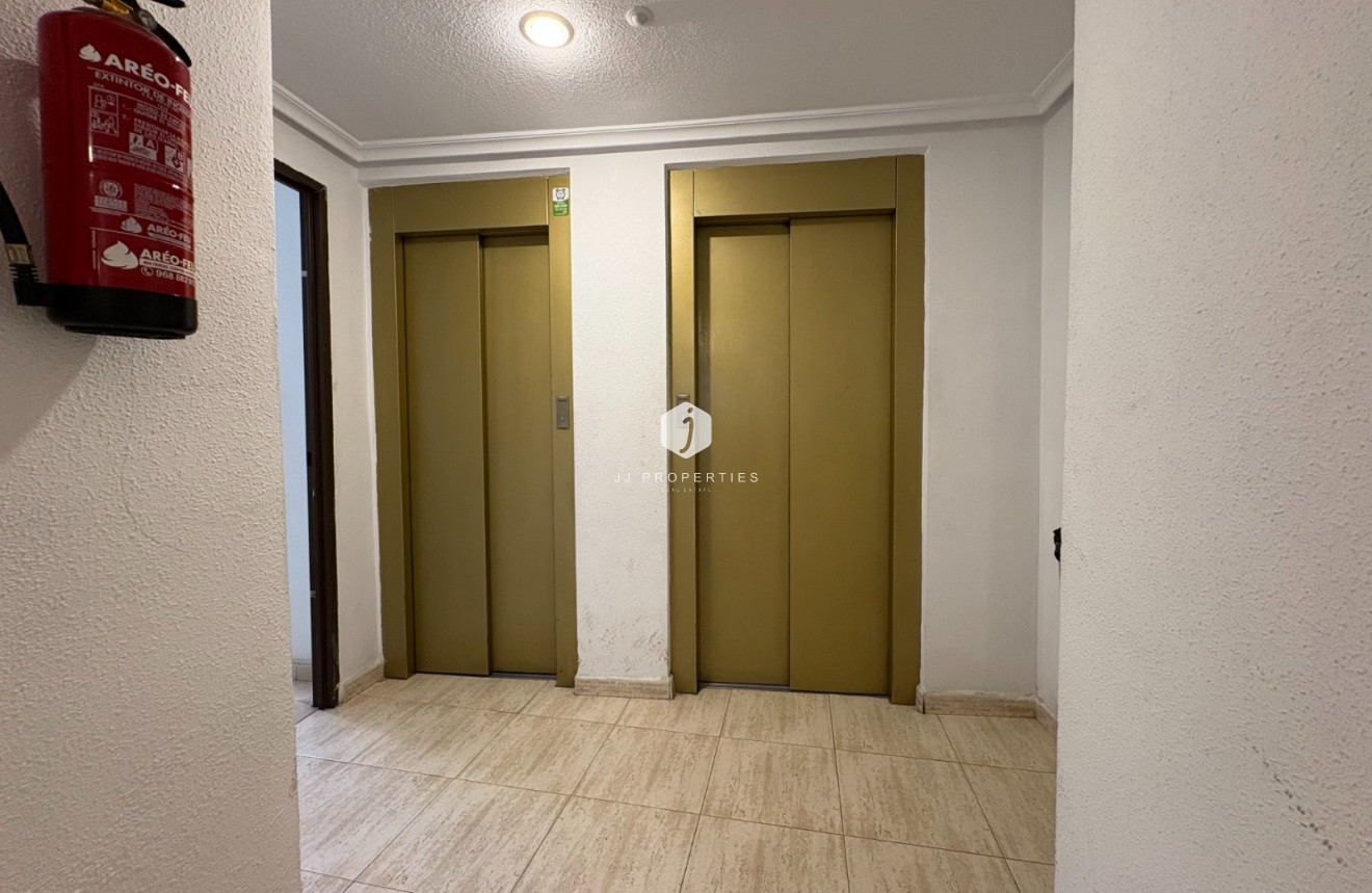 Segunda mano - Apartamento / piso -
Torrevieja - Costa Blanca