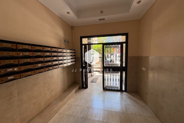 Segunda mano - Apartamento / piso -
Torrevieja - Costa Blanca