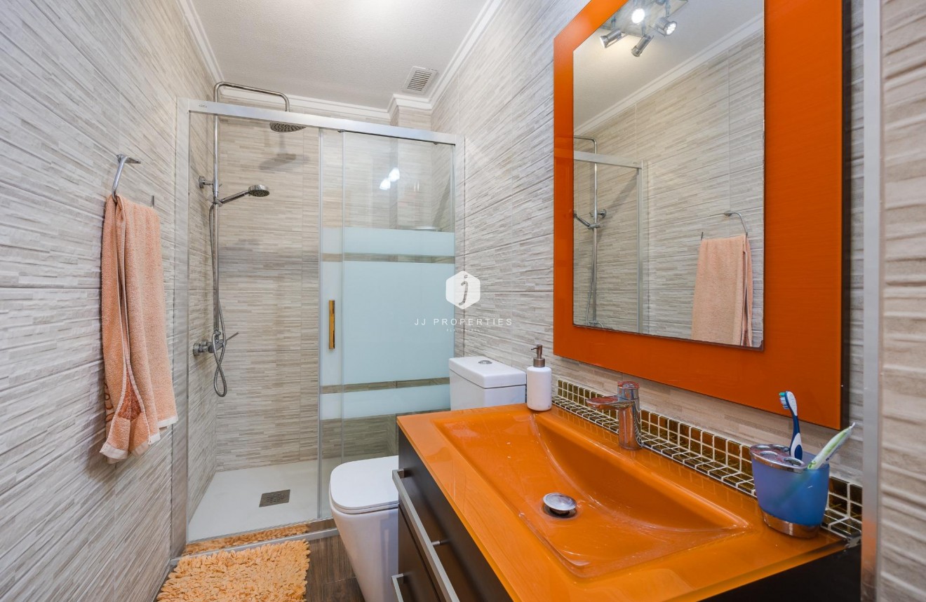 Segunda mano - Apartamento / piso -
Torrevieja - Acequion