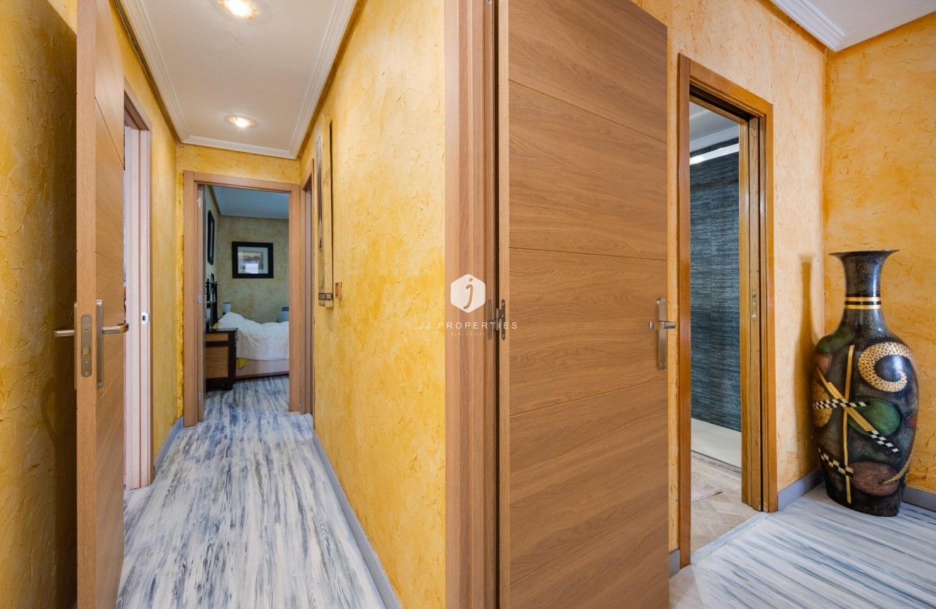 Segunda mano - Apartamento / piso -
Torrevieja - Acequion