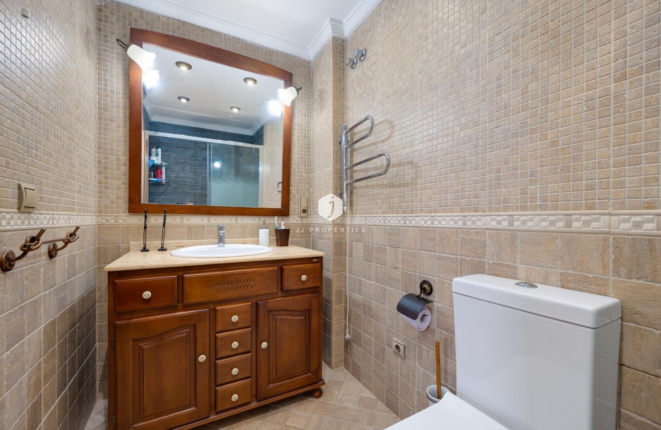 Segunda mano - Apartamento / piso -
Torrevieja - Acequion