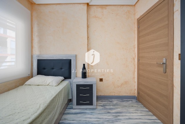 Segunda mano - Apartamento / piso -
Torrevieja - Acequion