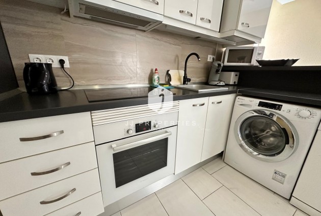 Segunda mano - Apartamento / piso -
Torrevieja - Paseo maritimo