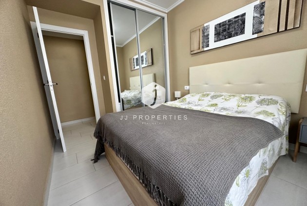 Segunda mano - Apartamento / piso -
Torrevieja - Paseo maritimo