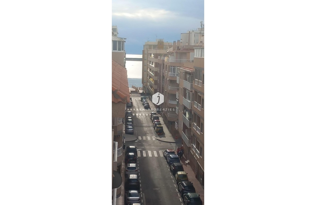 Segunda mano - Ático -
Torrevieja - El Acequión - Los Náufragos