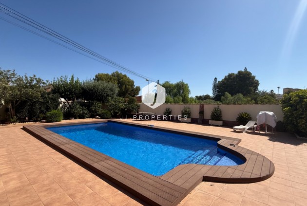 Segunda mano - Villa -
Torrevieja - Costa Blanca