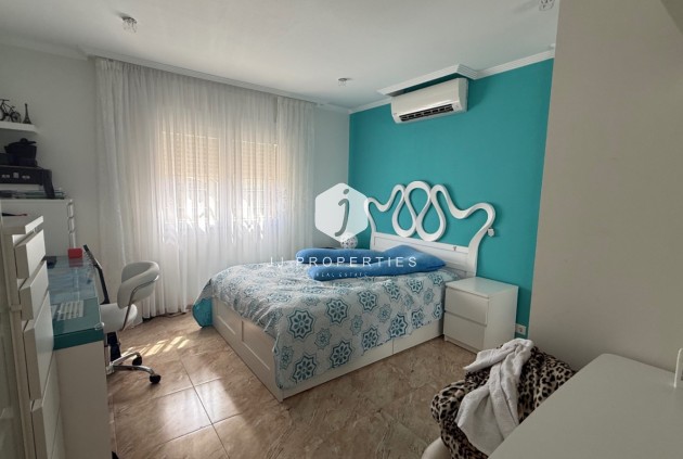 Segunda mano - Villa -
Torrevieja - Costa Blanca