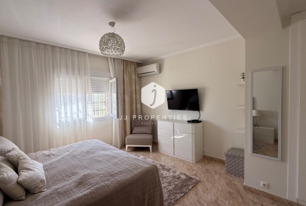 Segunda mano - Villa -
Torrevieja - Costa Blanca