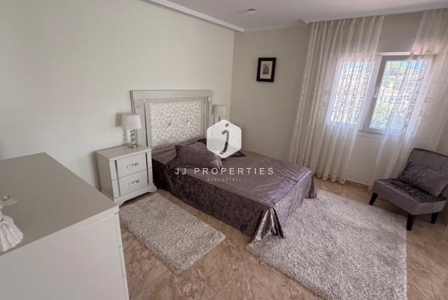 Segunda mano - Villa -
Torrevieja - Costa Blanca