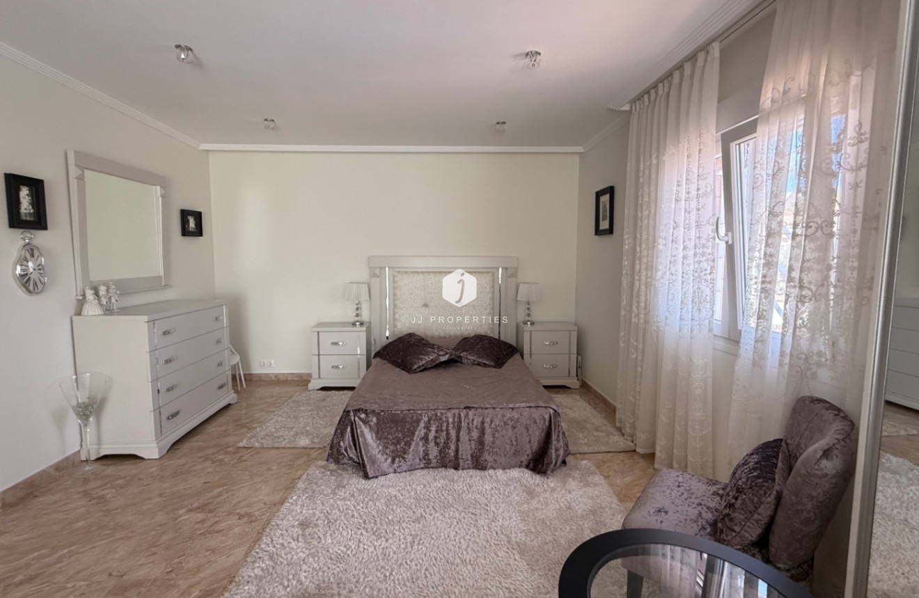 Segunda mano - Villa -
Torrevieja - Costa Blanca