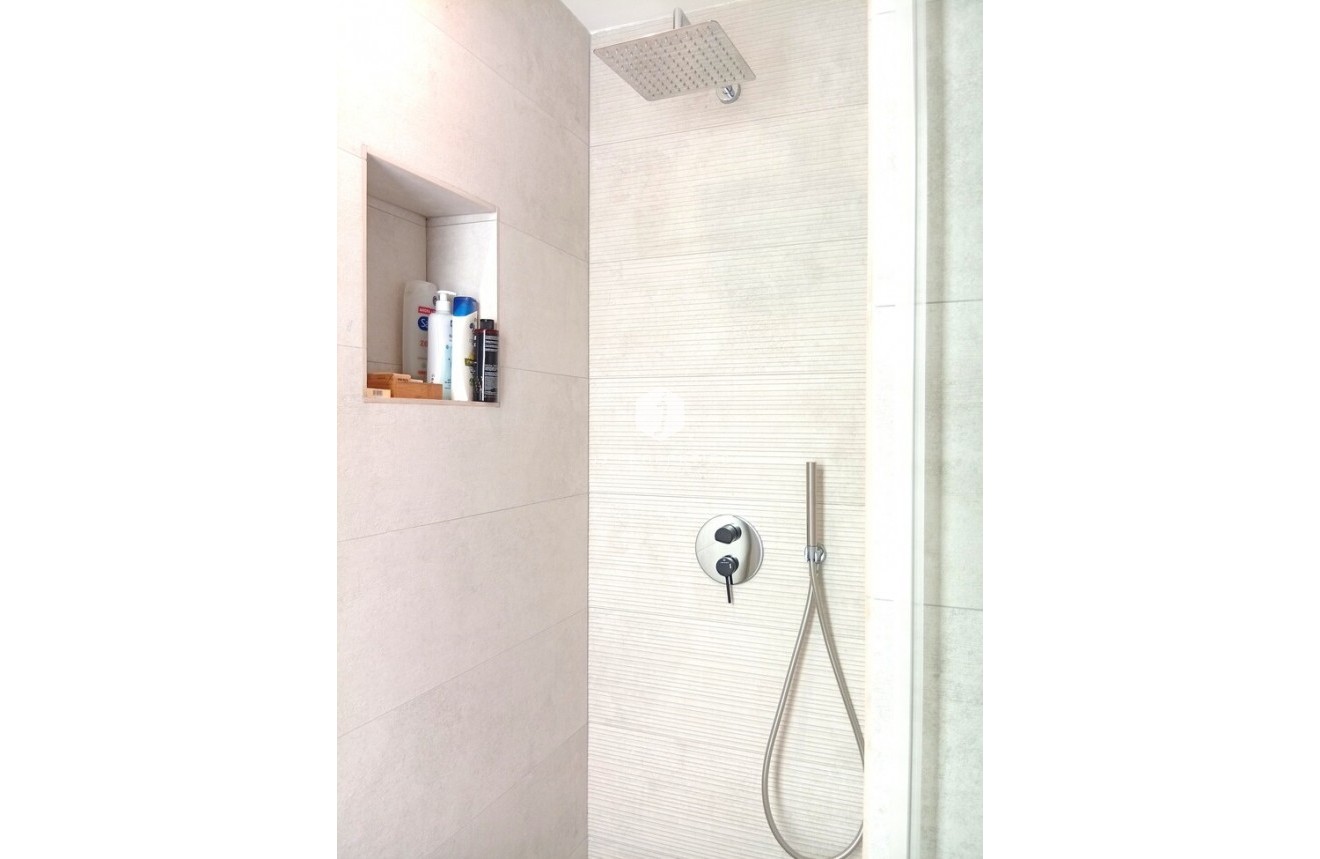 Aus zweiter Hand - Villa -
Algorfa - La finca golf