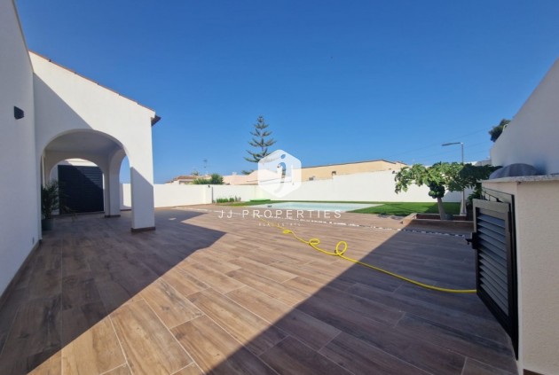 Segunda mano - Villa -
Los Balcones - Costa Blanca