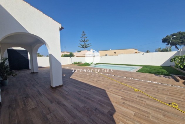 Segunda mano - Villa -
Los Balcones - Costa Blanca