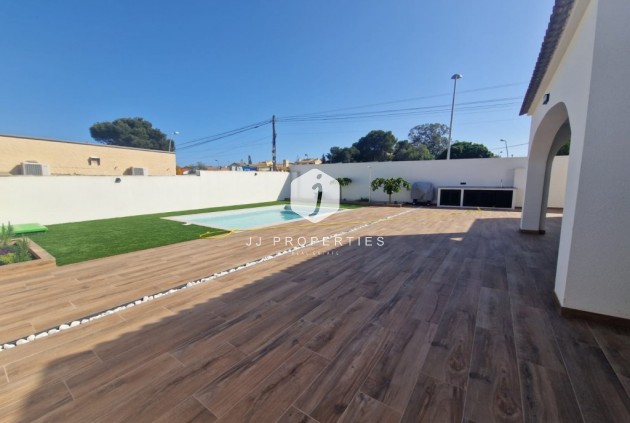 Segunda mano - Villa -
Los Balcones - Costa Blanca