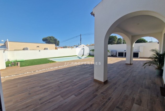 Segunda mano - Villa -
Los Balcones - Costa Blanca