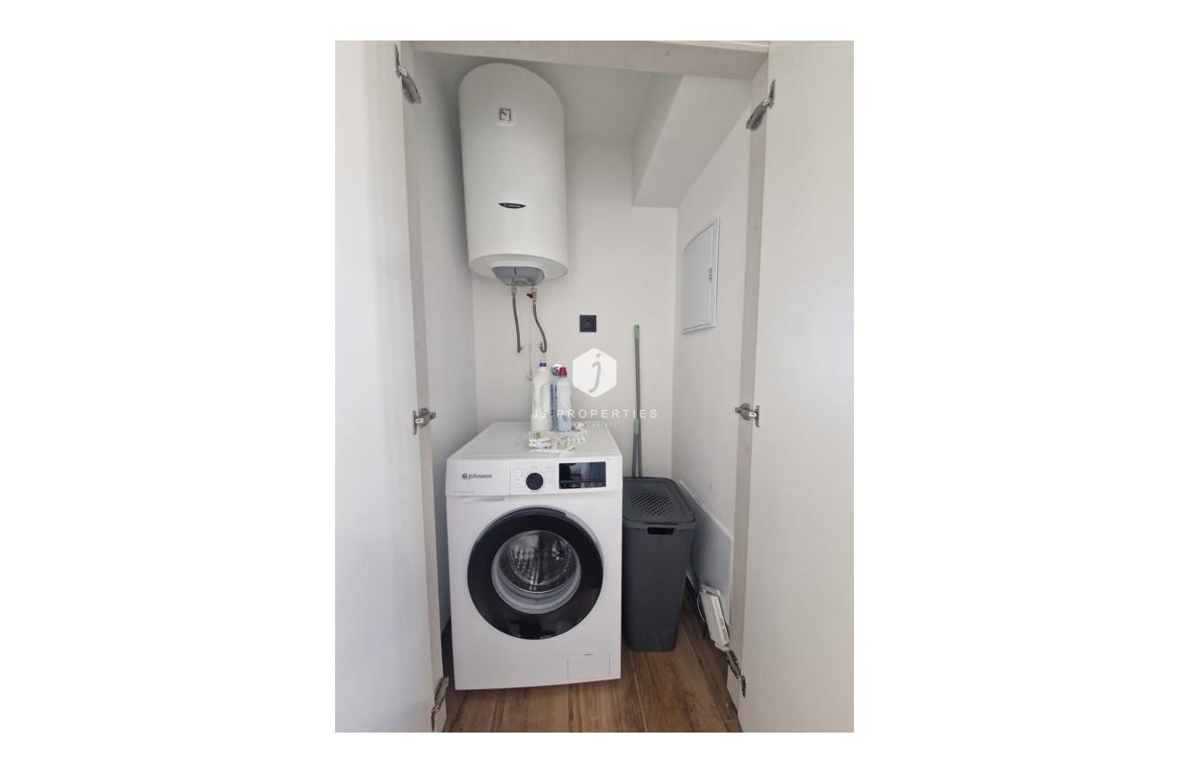 Segunda mano - Villa -
Los Balcones - Costa Blanca