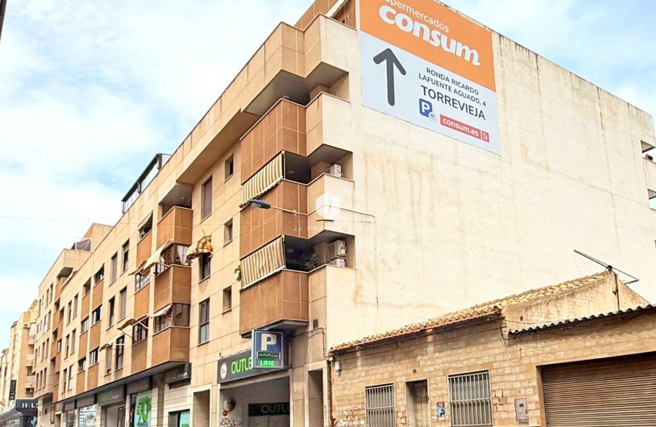 D'occasion - Appartement -
Torrevieja - Costa Blanca