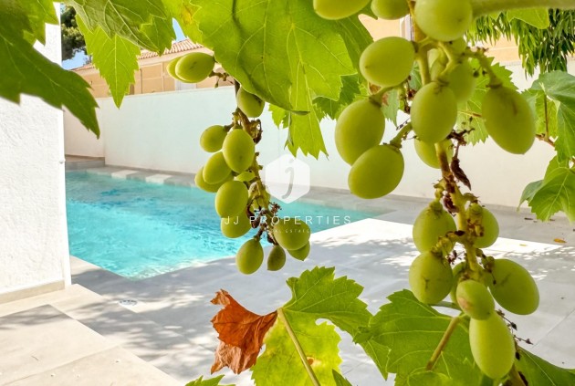 Aus zweiter Hand - Villa -
Torrevieja - Los Balcones - Los Altos del Edén