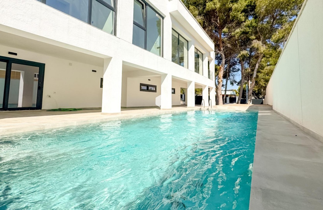 Aus zweiter Hand - Villa -
Torrevieja - Los Balcones - Los Altos del Edén