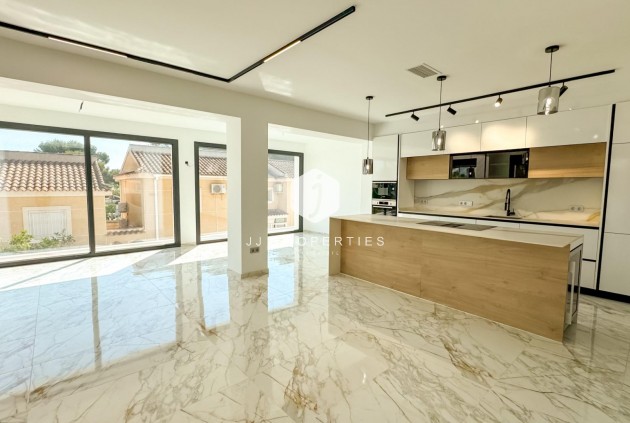 Aus zweiter Hand - Villa -
Torrevieja - Los Balcones - Los Altos del Edén