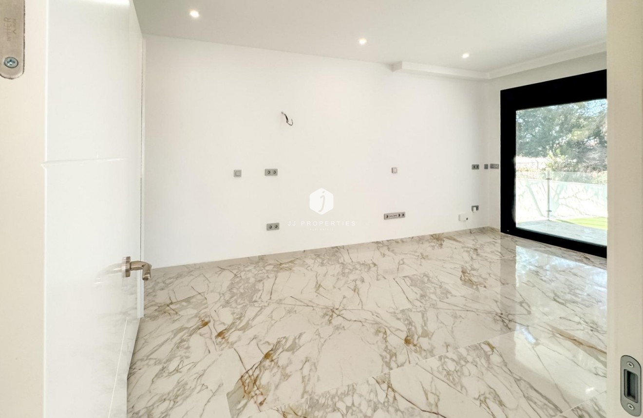 Aus zweiter Hand - Villa -
Torrevieja - Los Balcones - Los Altos del Edén